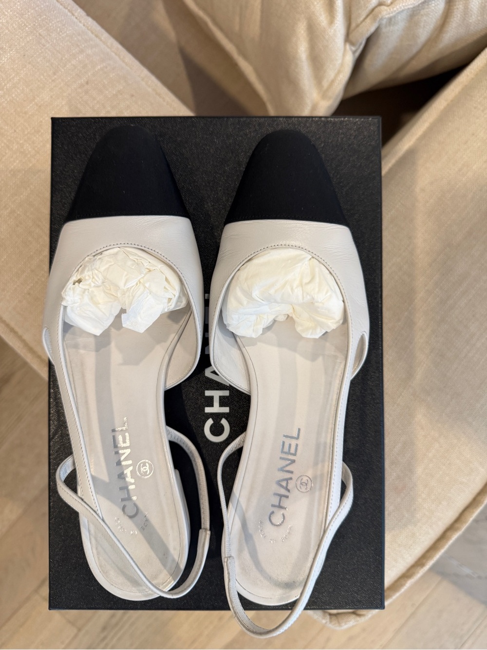CHANEL Interlocking CC Logo Slingback Flats
